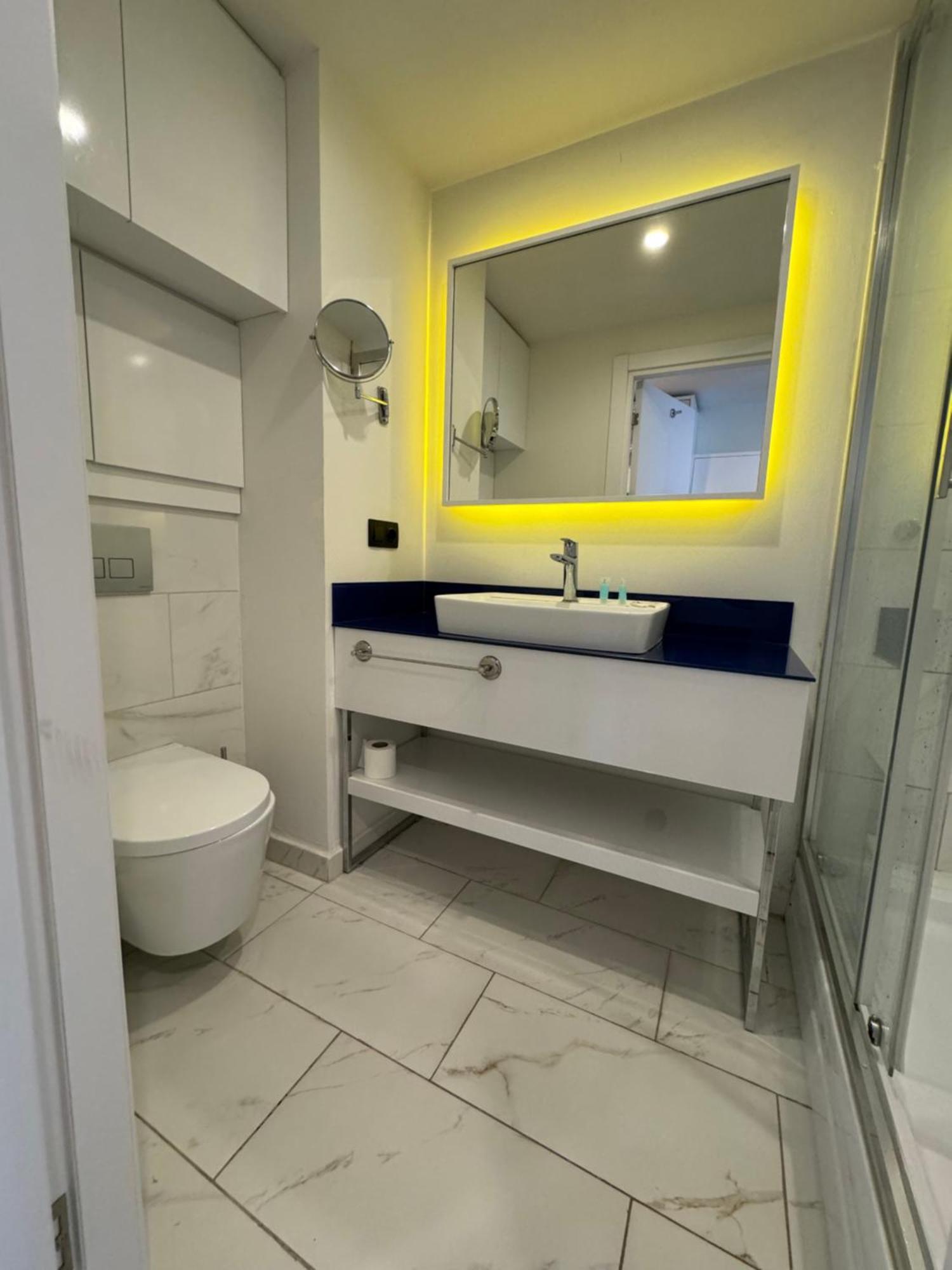 Orbi City Aparthotel Sea View Batumi Exteriör bild